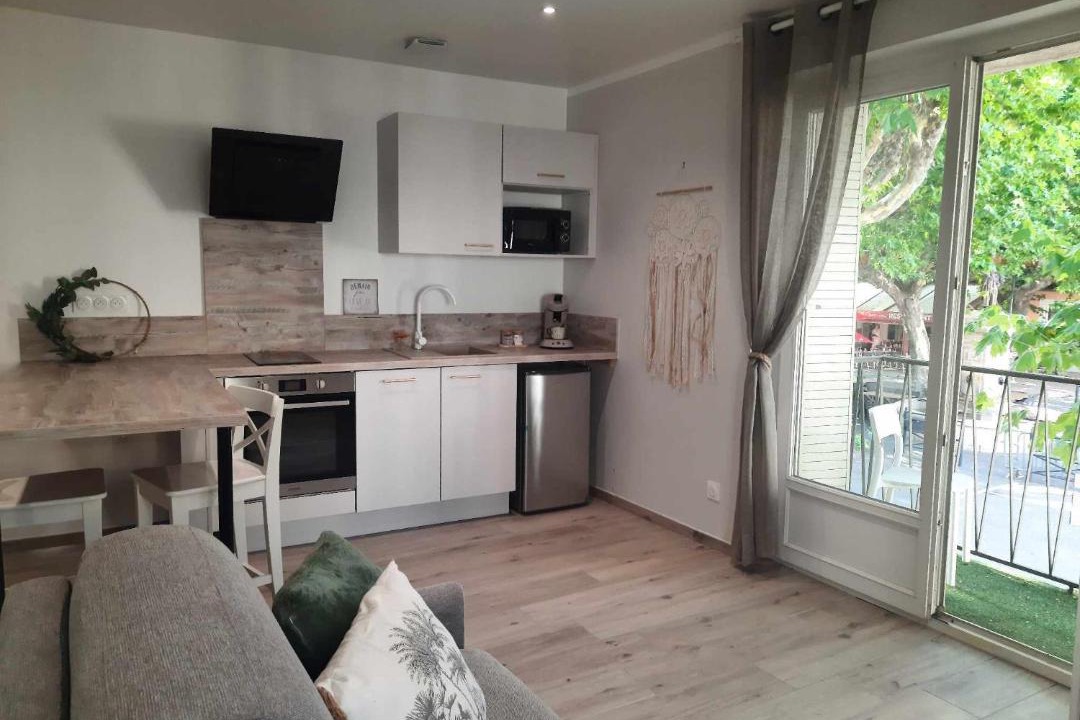 Photo of Others in Tulette