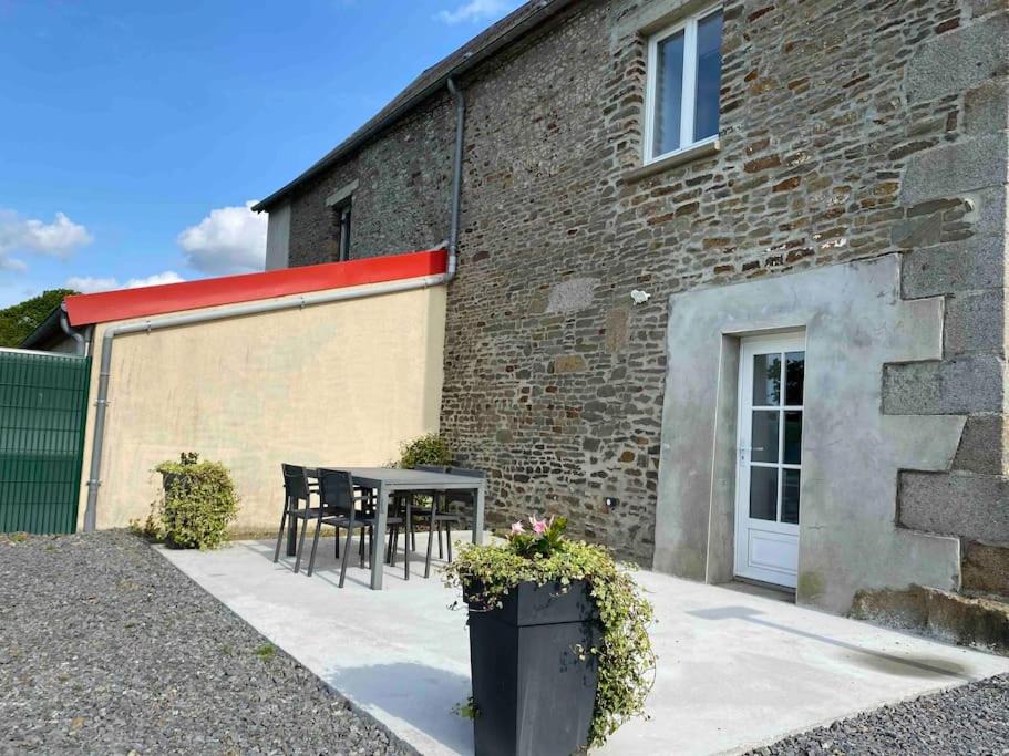 Photo of Buildings in Saint-Aubin-de-Terregatte