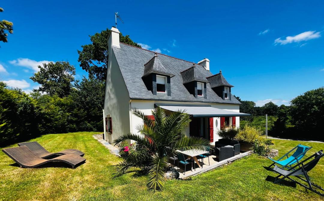 Photo of Buildings in Landudec