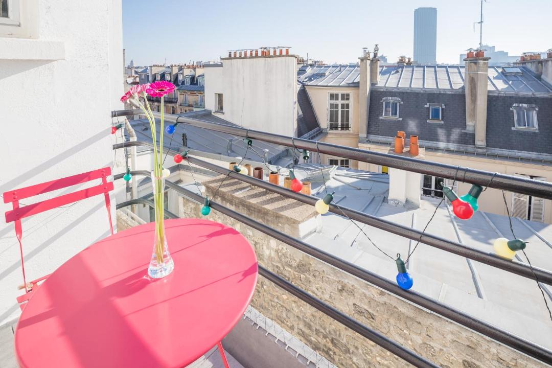 Photo of Patio Balcony in Quartier de l'Ecole-Militaire
