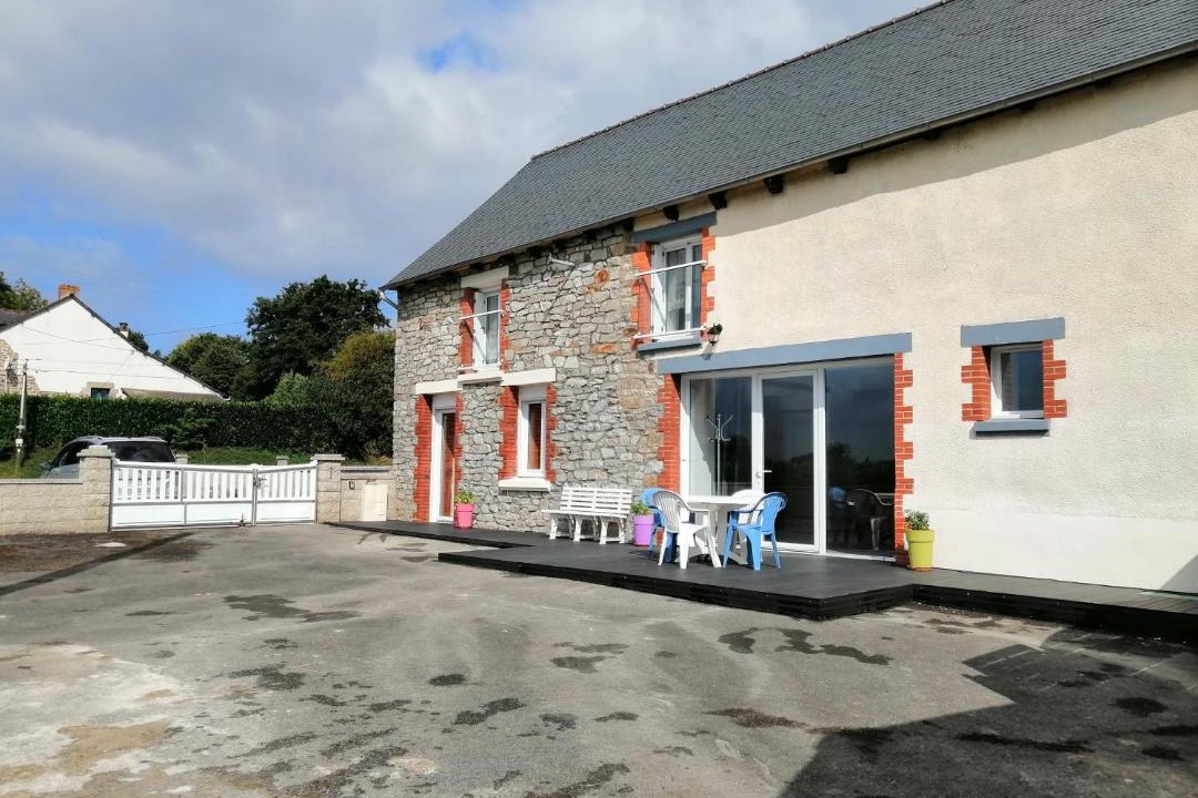 Photo of Buildings in Saint-Jouan-de-l'Isle