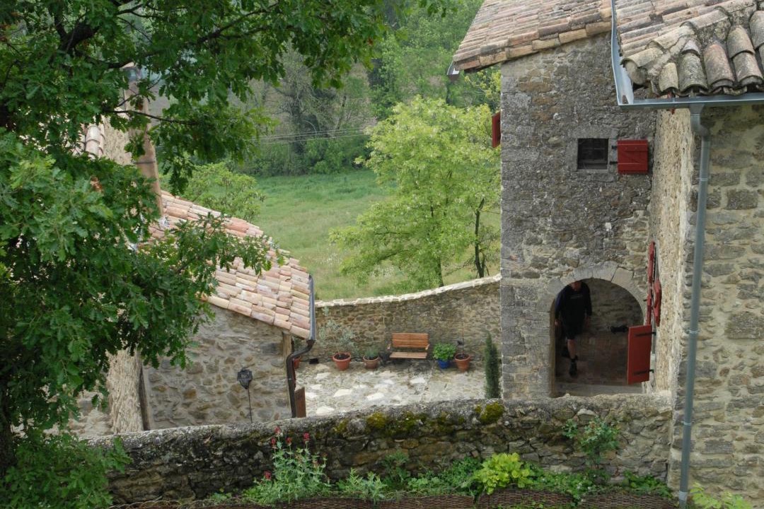 Photo of Buildings in La Repara-Auriples