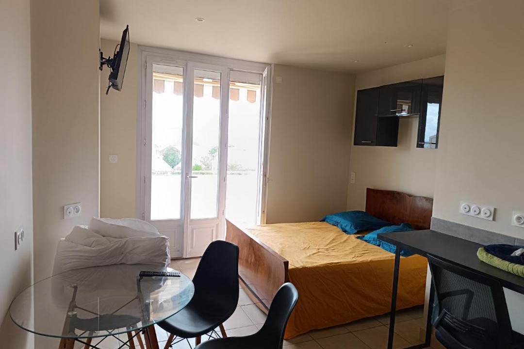 Photo of Others in Montmuzard