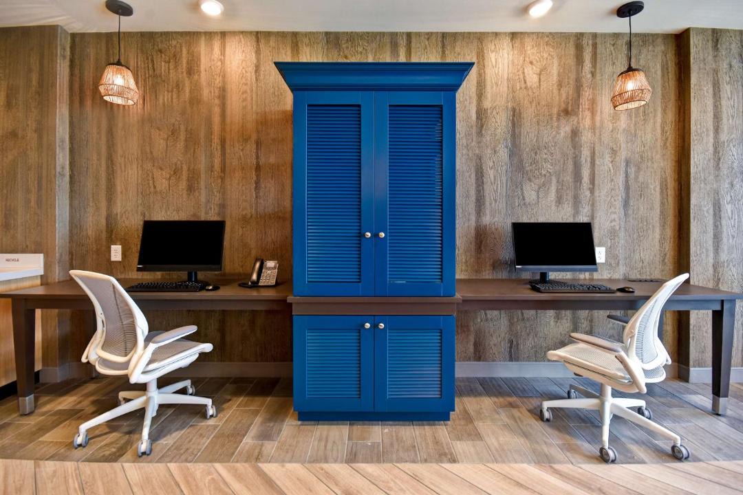 Photo of Others in Bowling Green