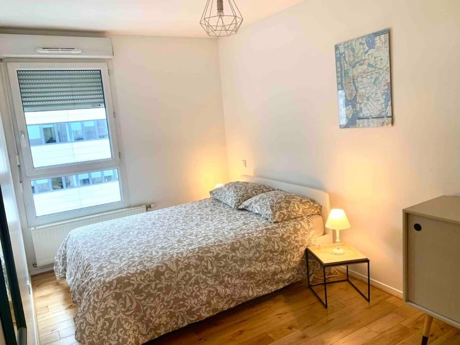 Photo of Bedroom in 9th Arrondissement