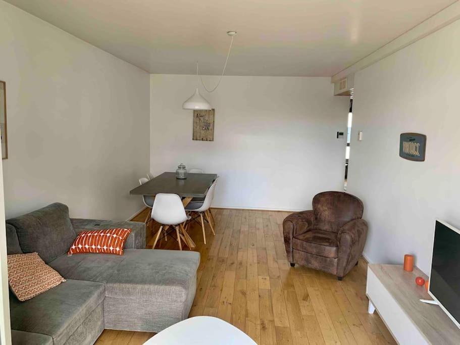 Photo of Livingroom in 9th Arrondissement