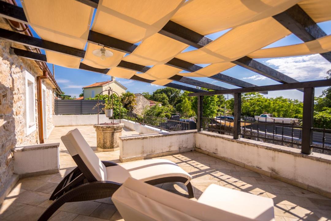 Photo of Patio Balcony in Gabonjin