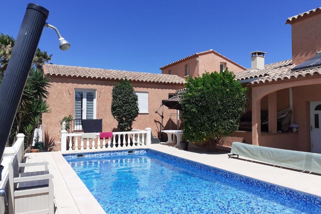 Photo of Outdoor in Pia