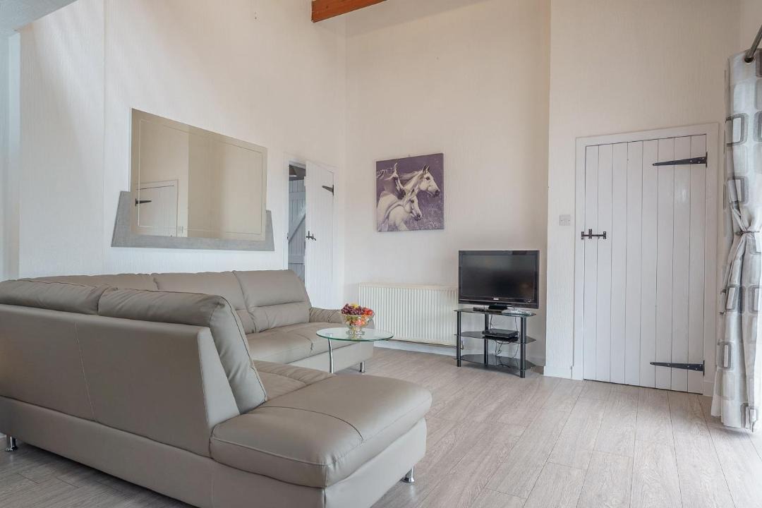 Photo of Livingroom in Thornhill