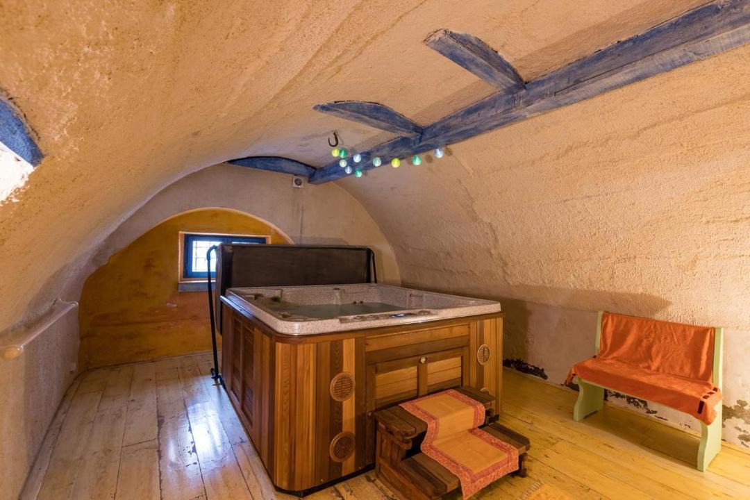 Photo of Others in Die