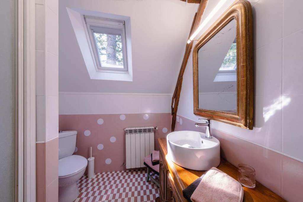 Photo of Bathroom in Saint-Martin-d'Abbat