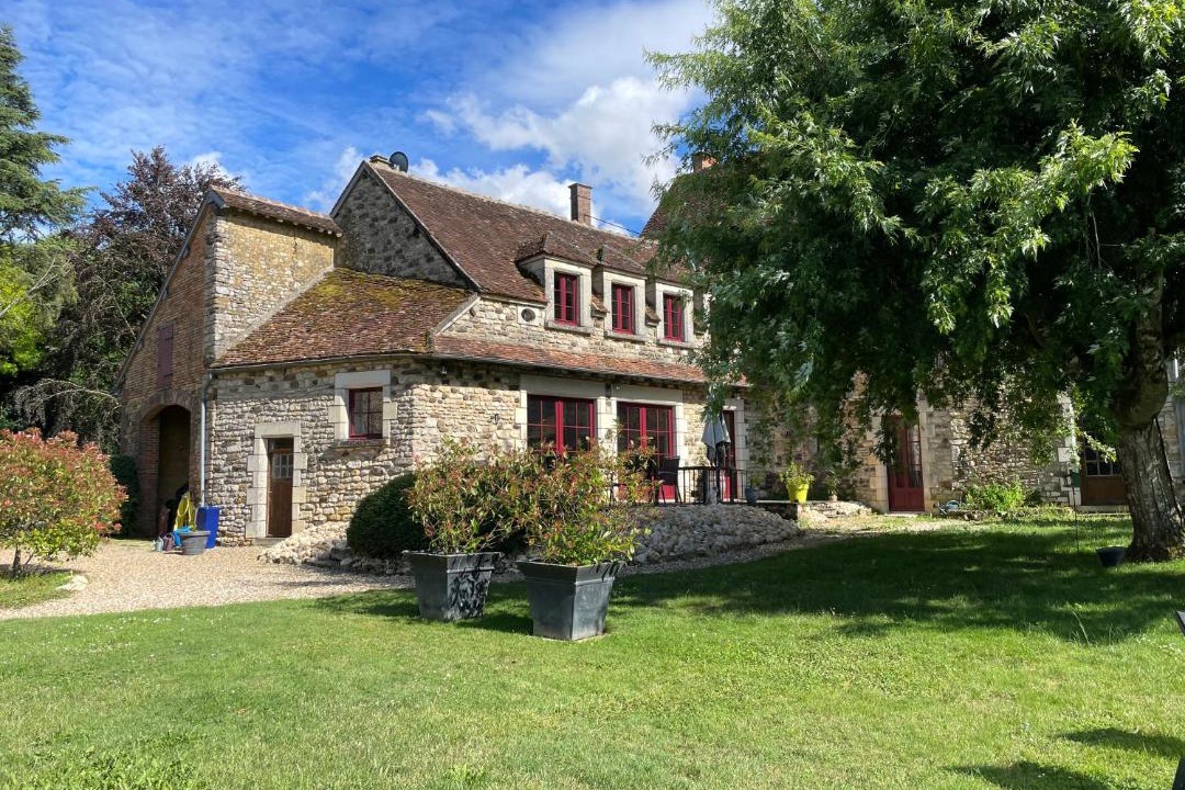 Photo of Others in Perreuse