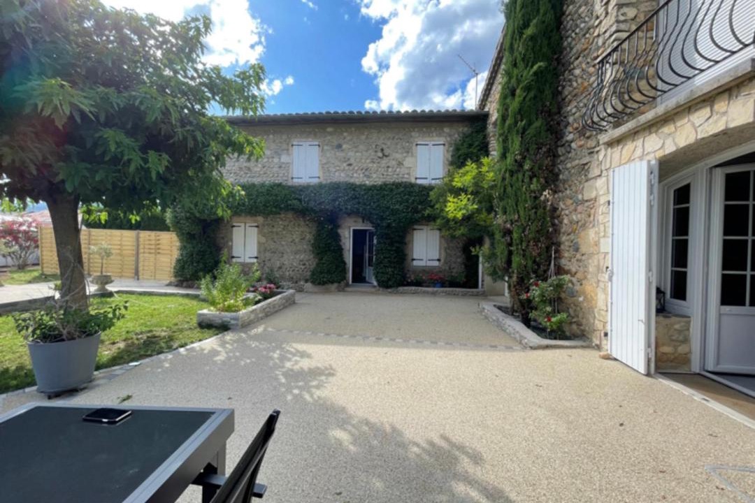 Photo of Others in Charmes-sur-Rhone