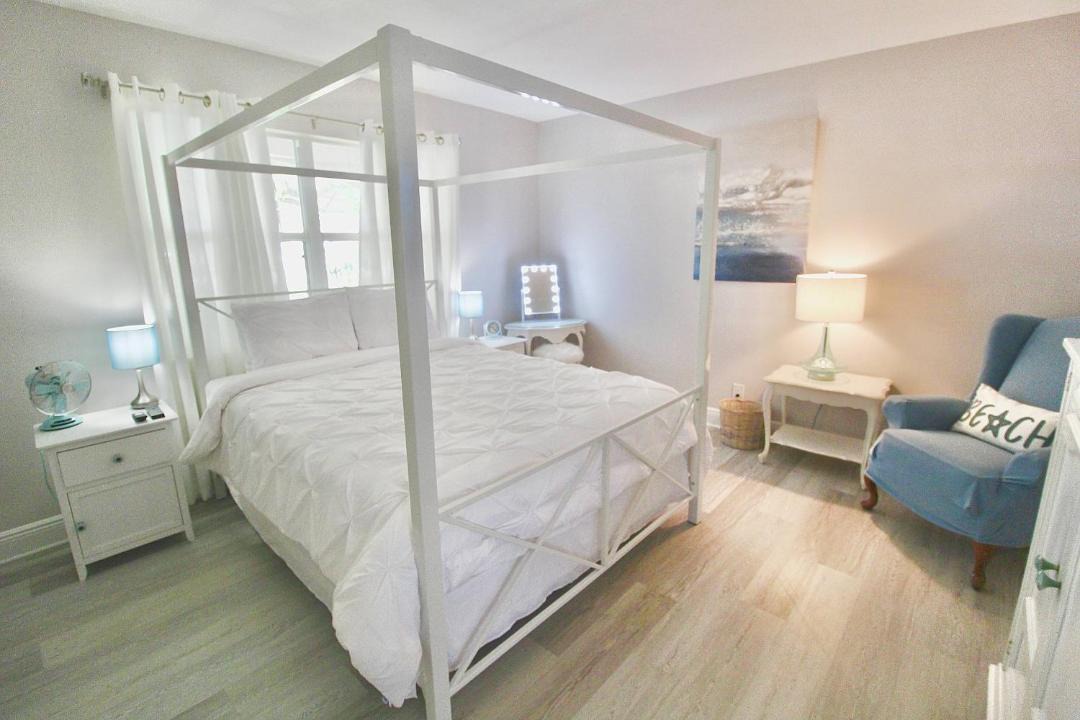 Photo of Bedroom in Tequesta