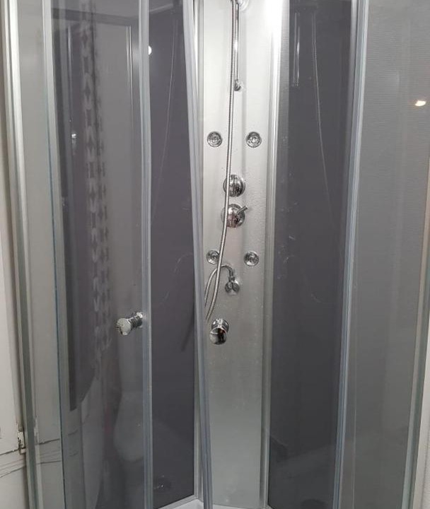 Photo of Bathroom in Cachan