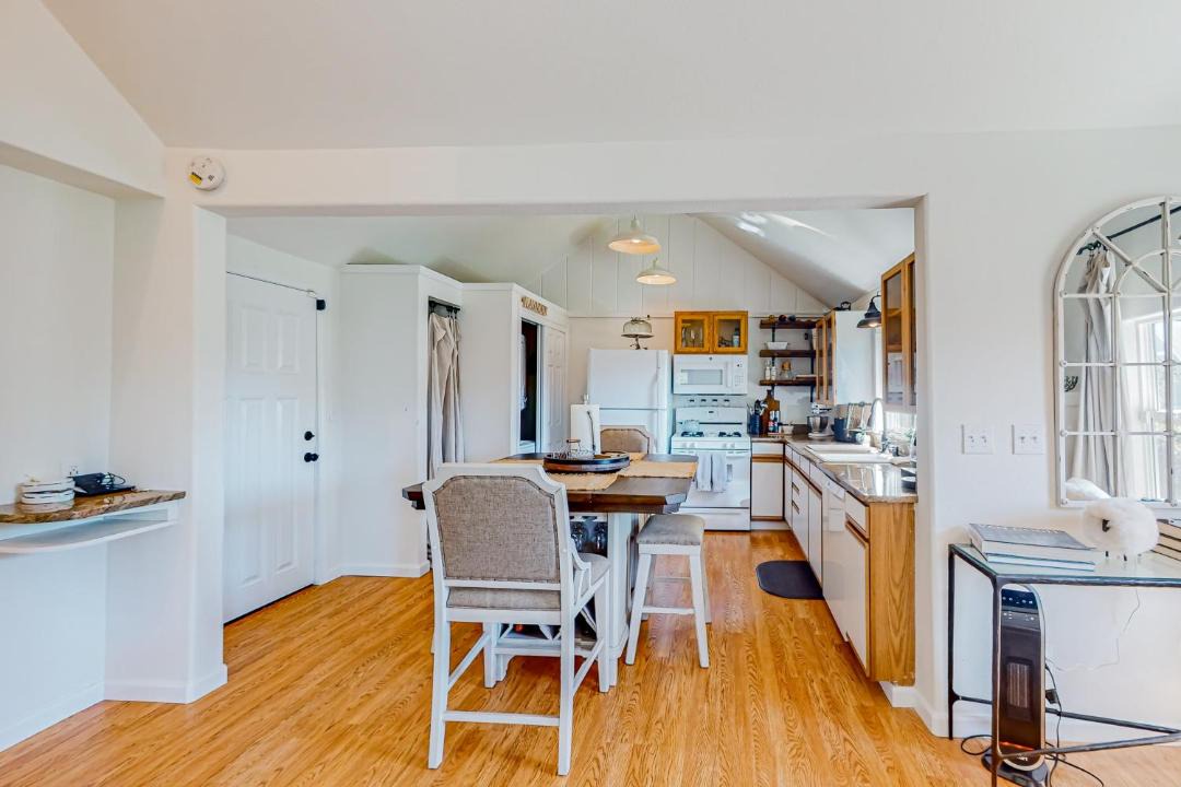 Photo of Others in Nelscott