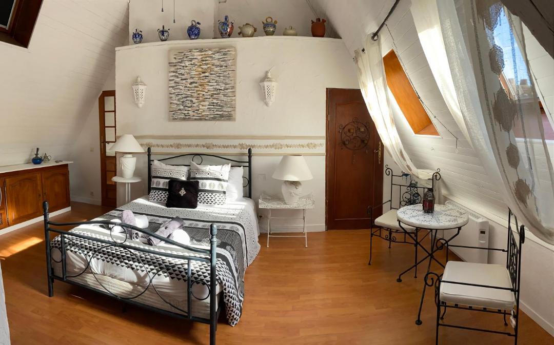 Photo of Others in Sens