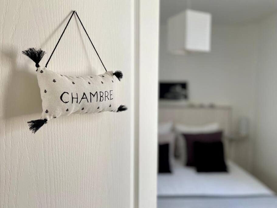 Photo of Bedroom in Saint-Martin-des-Entrees