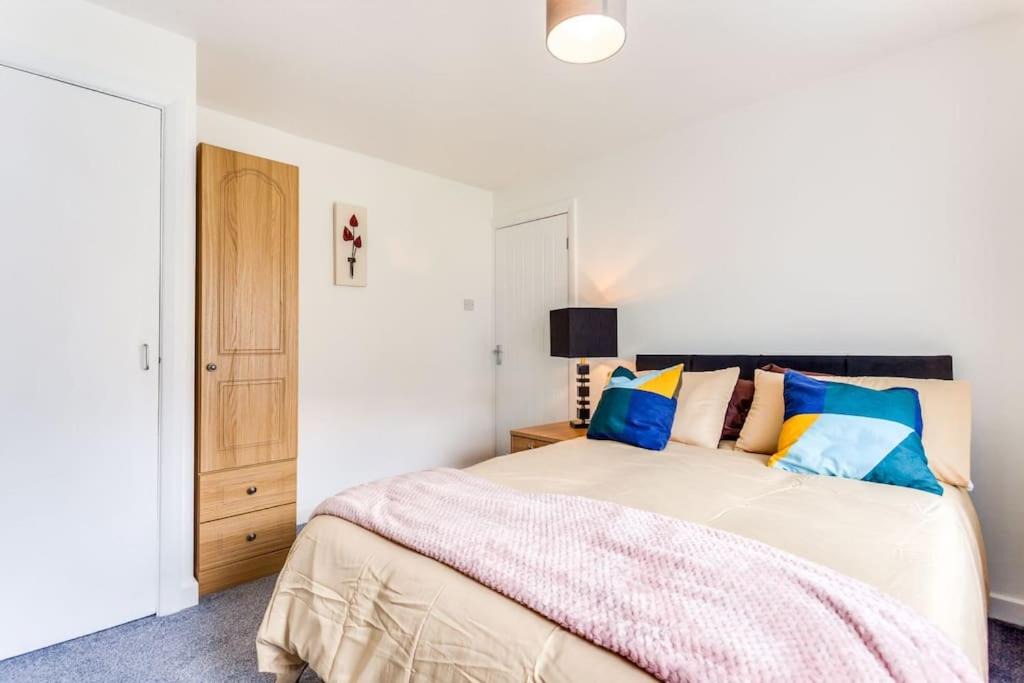 Photo of Others in Stanley