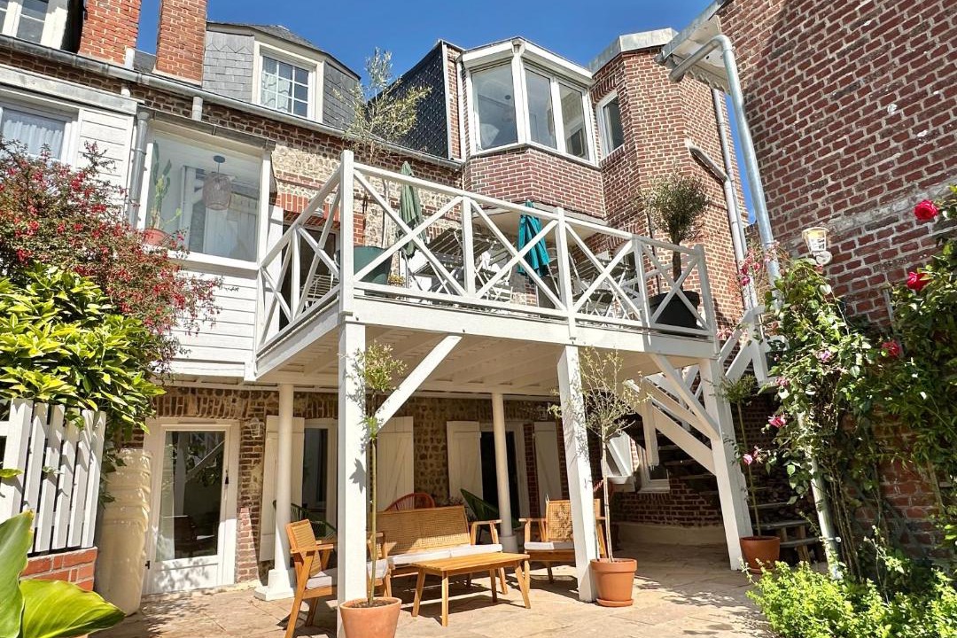 Photo of Patio Balcony in Etretat