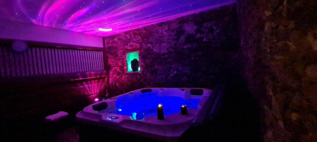 Photo of Bathroom in Saint-Georges-de-Montaigu