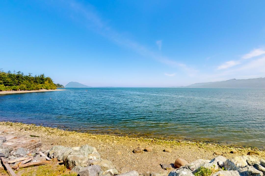 Photo of Others in Bow