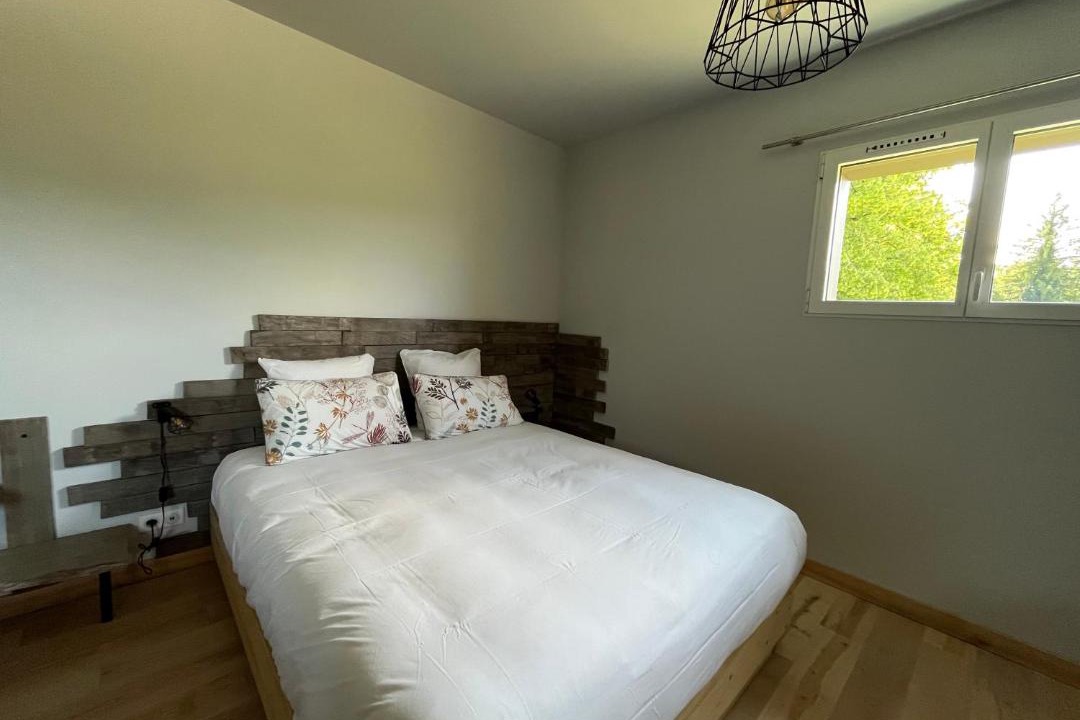 Photo of Bedroom in Pont-du-Navoy