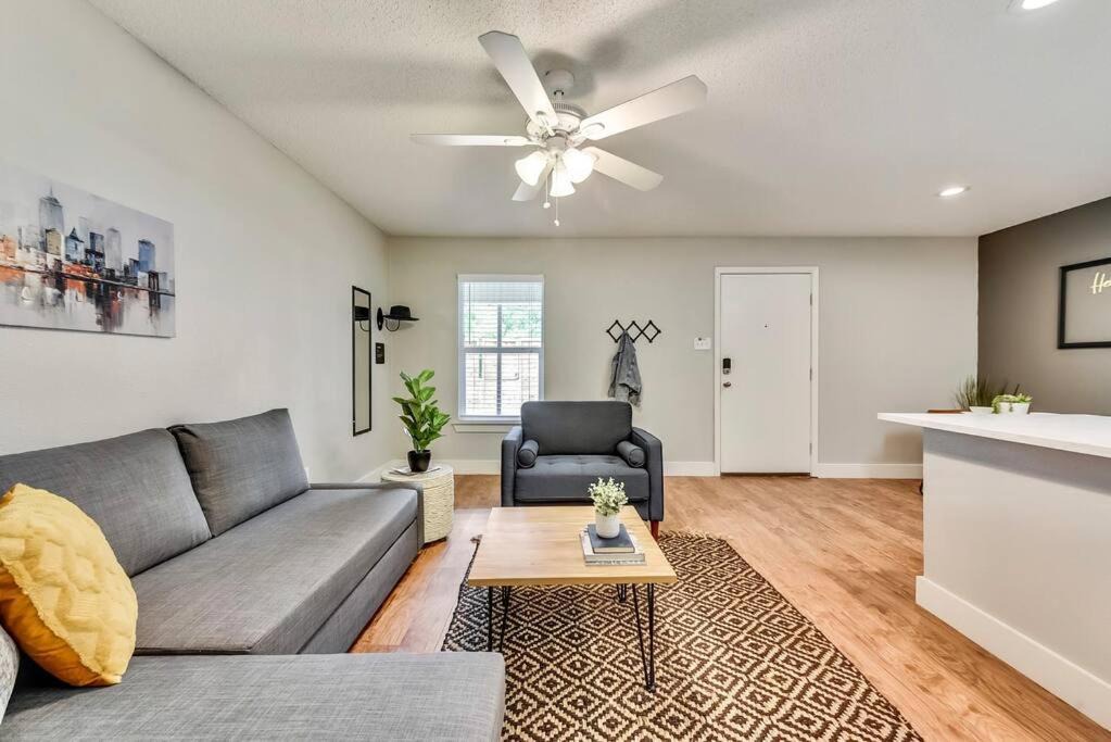 Photo of Others in Old East Dallas