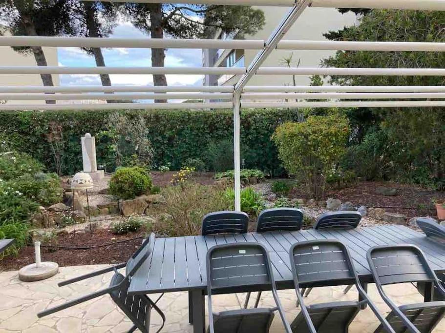 Photo of Patio Balcony in Les Arenes