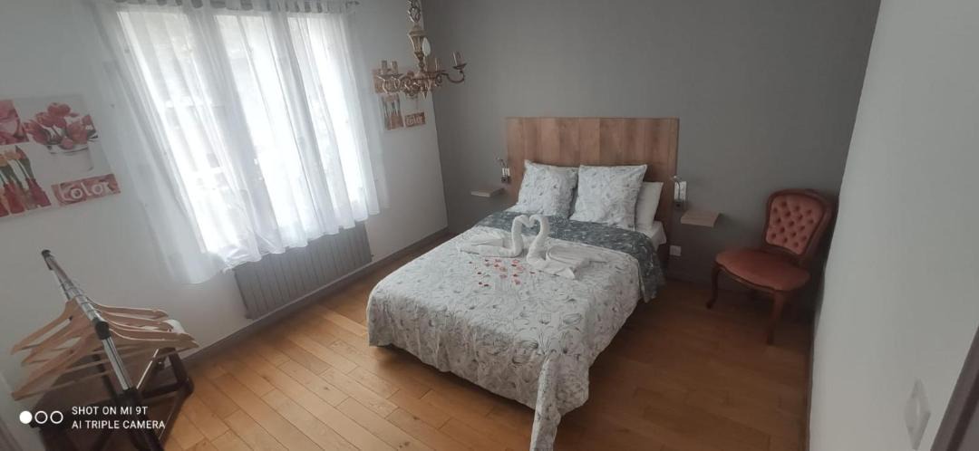 Photo of Bedroom in Carhaix-Plouguer