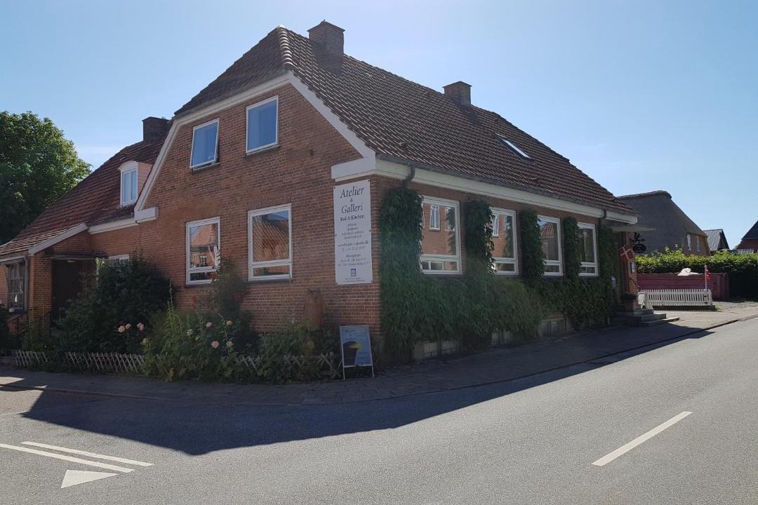 Photo of Others in Hojer