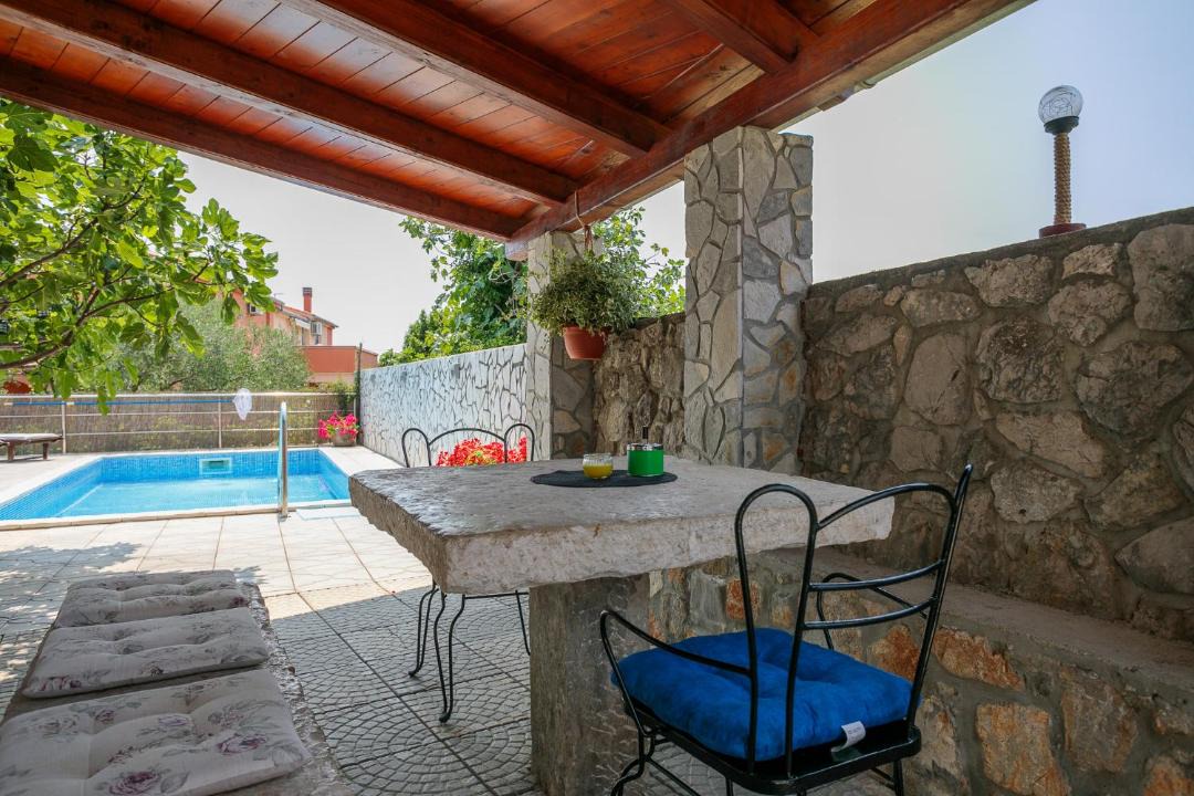 Photo of Patio Balcony in Brzac