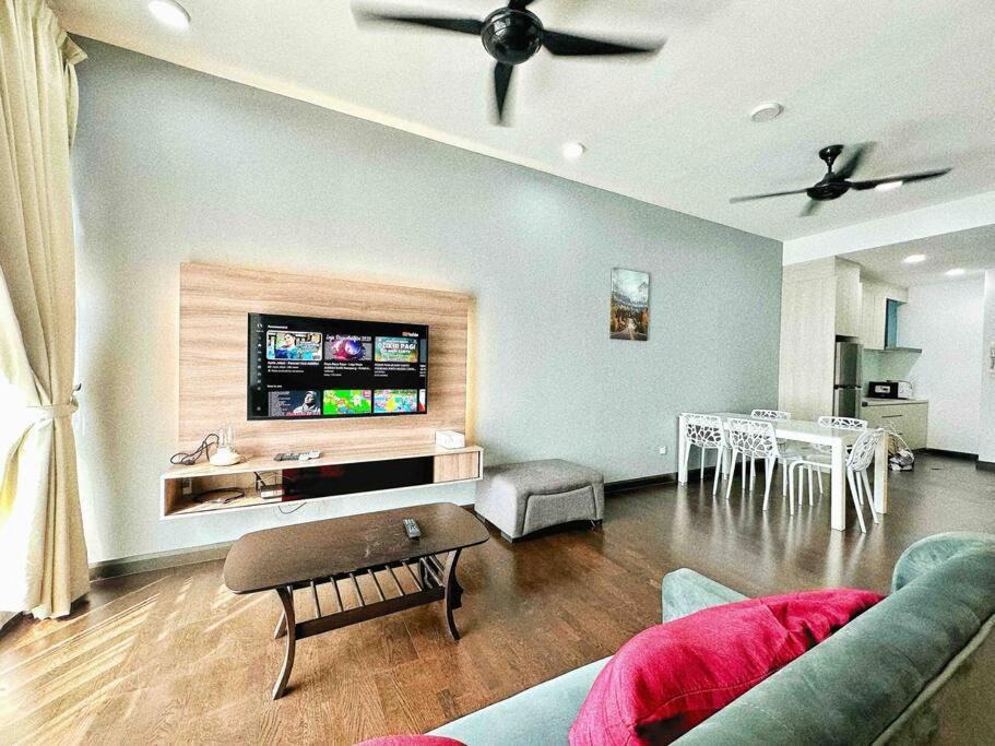 Photo of Livingroom in Maluri