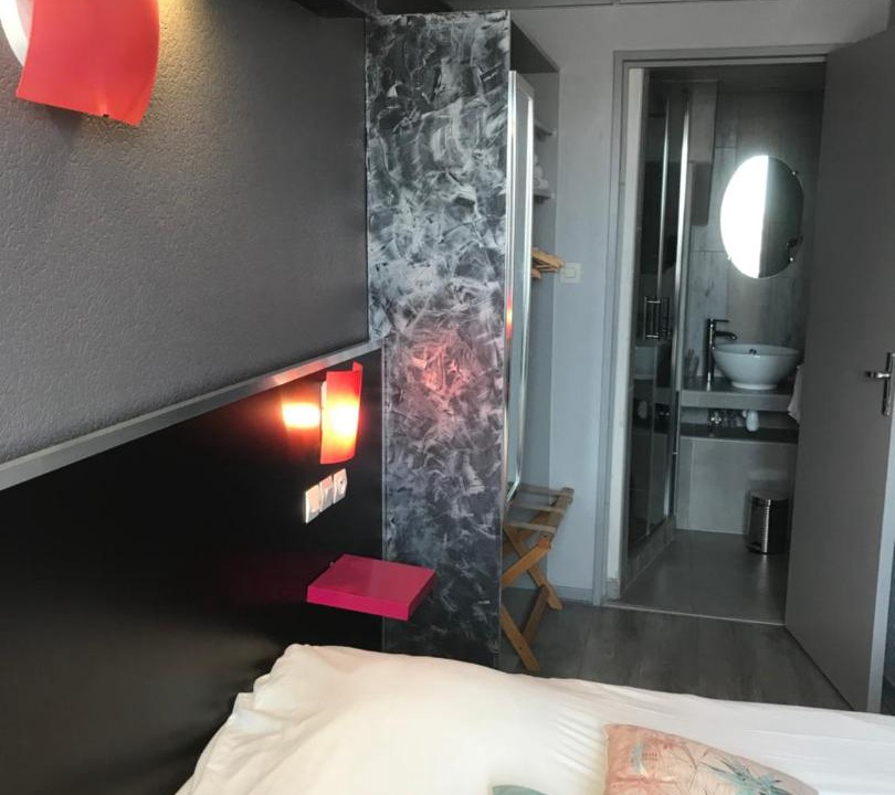 Photo of Others in Hellimer