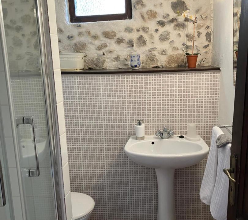 Photo of Bathroom in Paziols