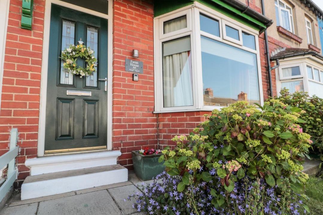 Photo of Buildings in Staithes