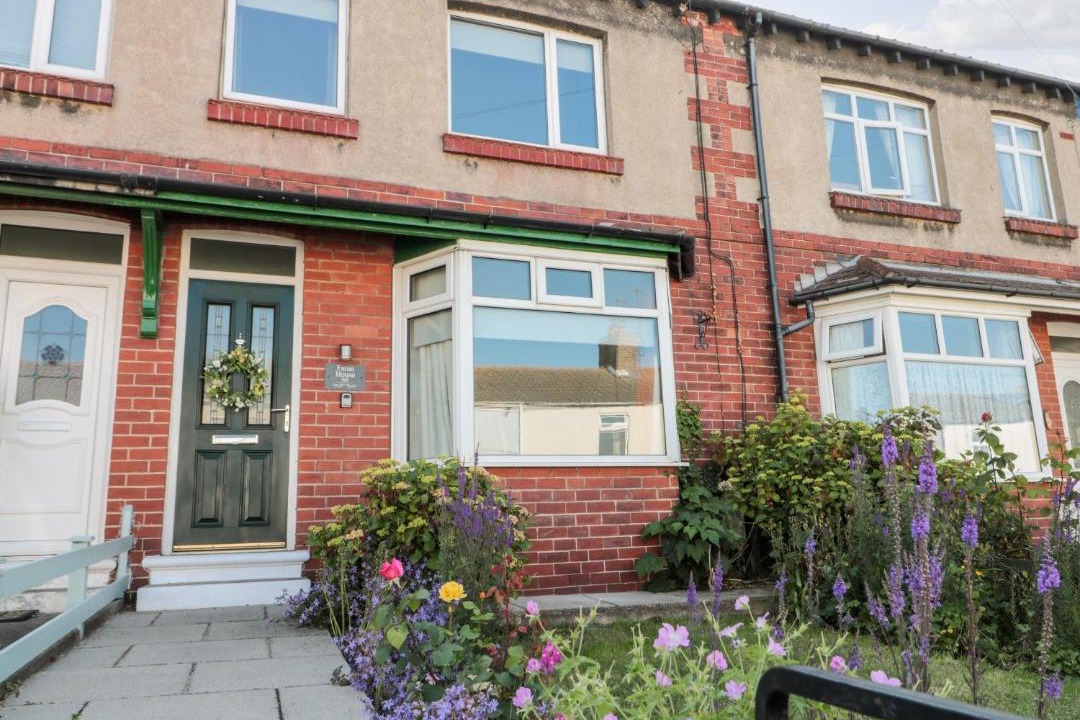 Photo of Buildings in Staithes