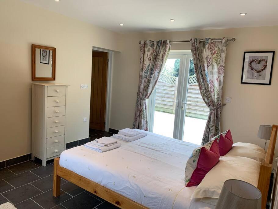 Photo of Others in Willesborough