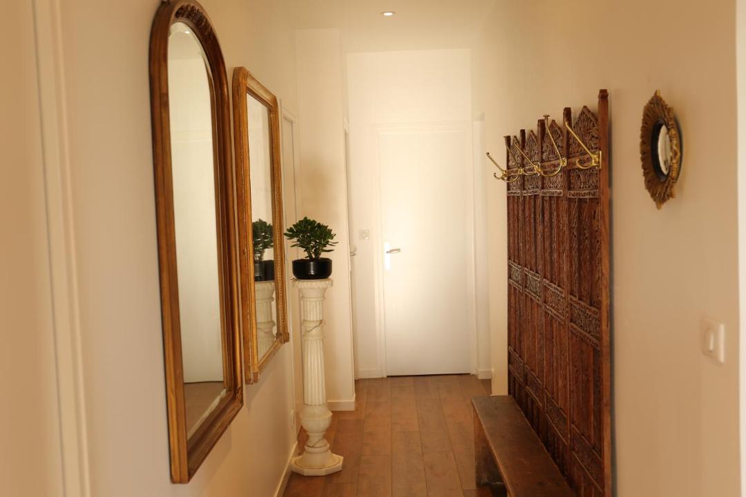 Photo of Others in Reville