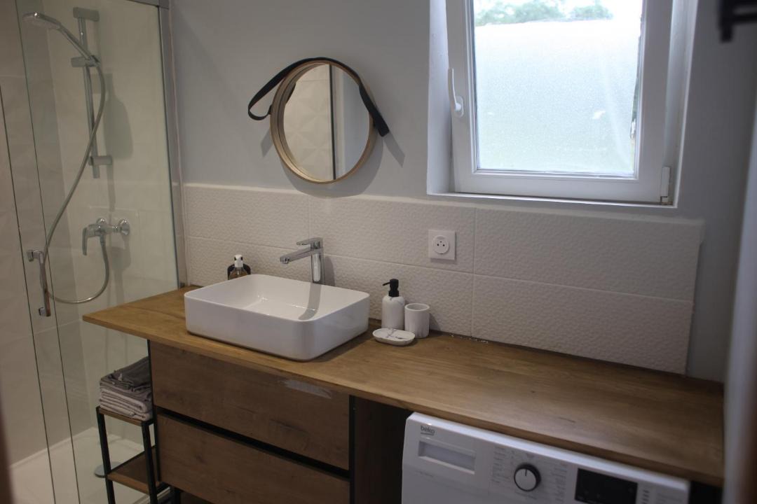 Photo of Bathroom in Neuille-le-Lierre