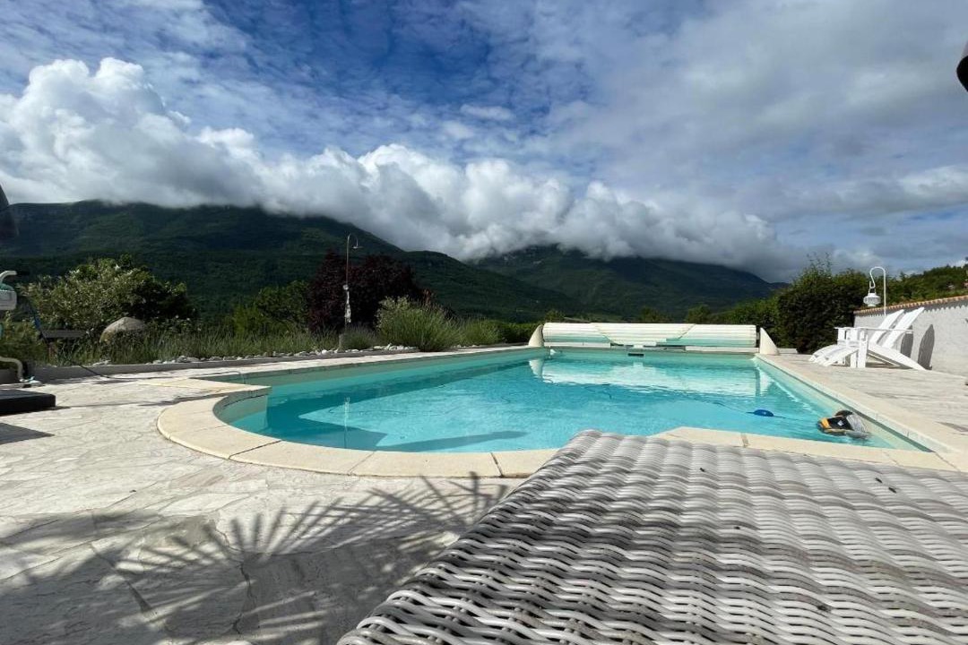 Photo of Others in Bevons