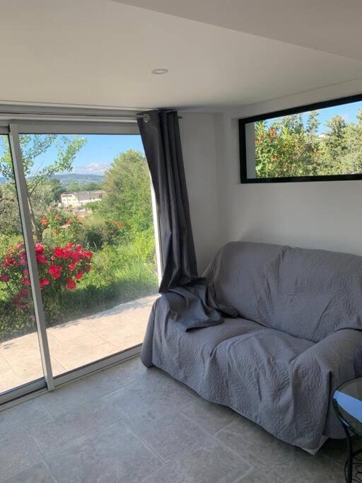 Photo of Others in Nyons