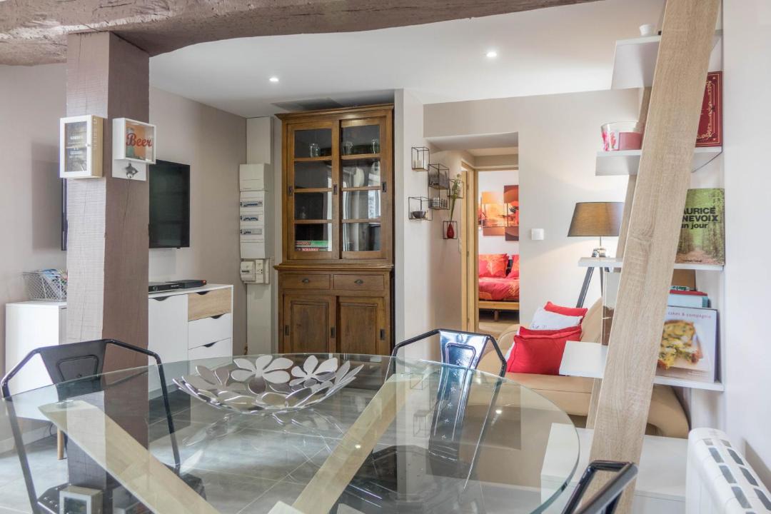 Photo of Livingroom in Saint-Denis-de-l'Hotel