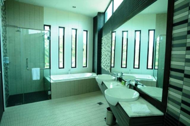 Photo of Bathroom in Larut
