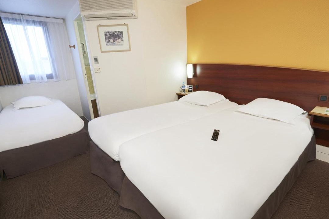 Photo of Others in Etampes