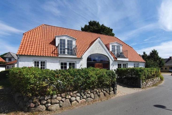 Photo of Others in Arø