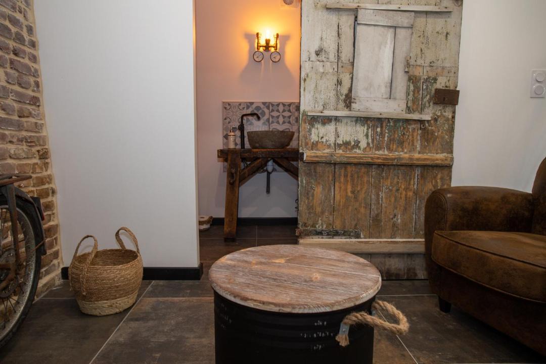 Photo of Livingroom in Arrest