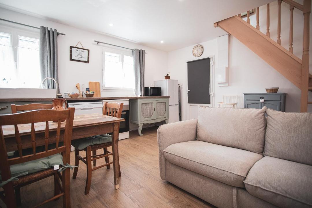 Photo of Others in Arrest