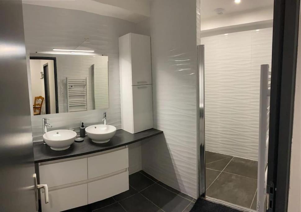 Photo of Bathroom in Saint-Jean-de-Serres