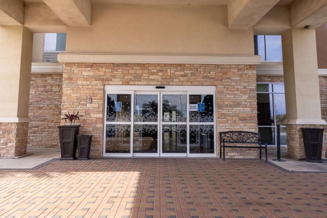 Photo of Others in Alice